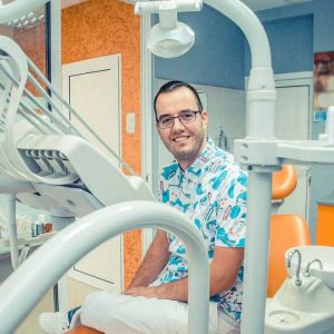 Stomatolog Bor - Dr Miloš Stanković