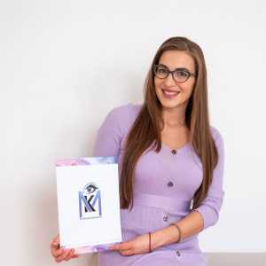 Dr Kristina Mladenović